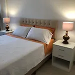 Cozy Apartment By The Ocean